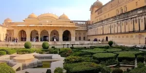 Book Tempo traveller for full day Jaipur tour