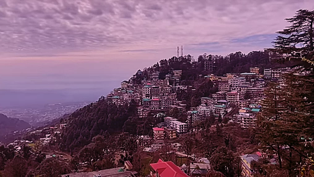 Mcleodganj by Tempo traveller 1 rain