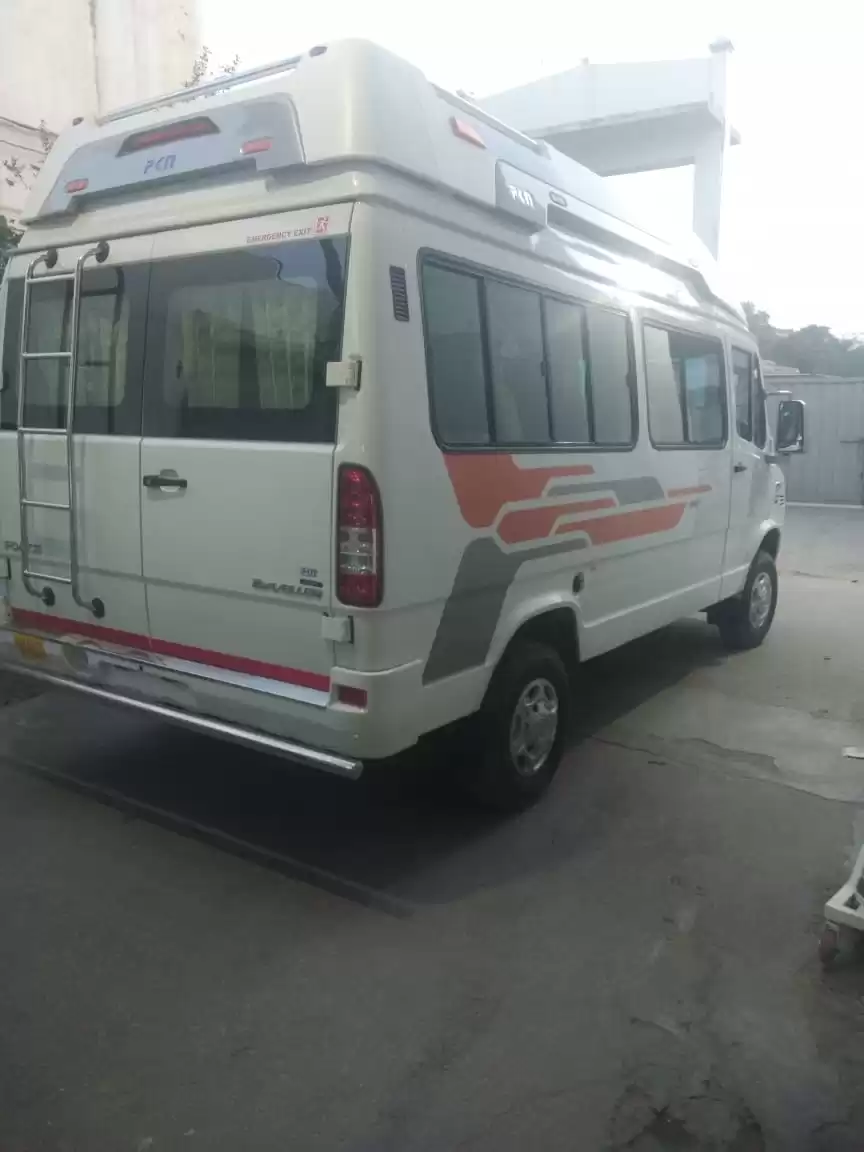 hire tempo traveller