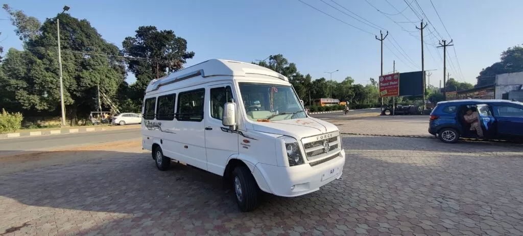 tempo traveller 15 seater
