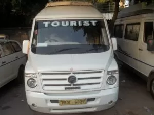 16 seater tempo traveller in sonamarg